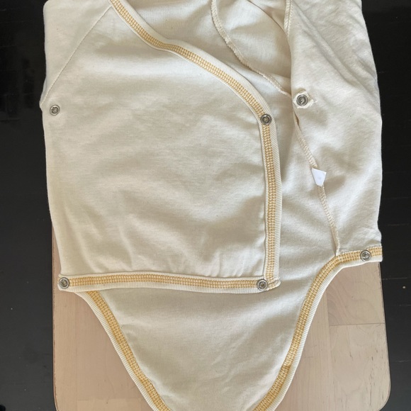 Organic Cotton Kimono-Style Onesie 3-6 months - Picture 7 of 9